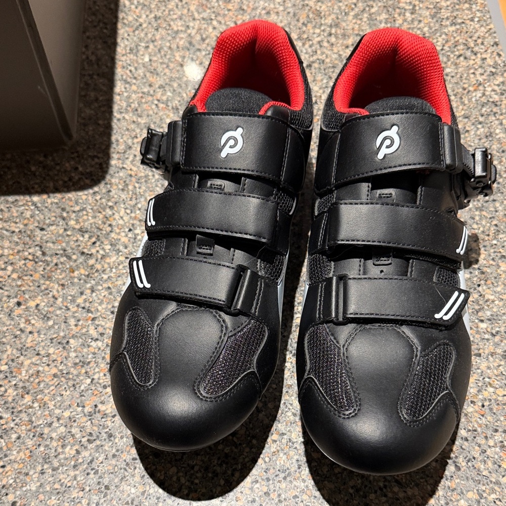 Peloton cycling shoes size 45